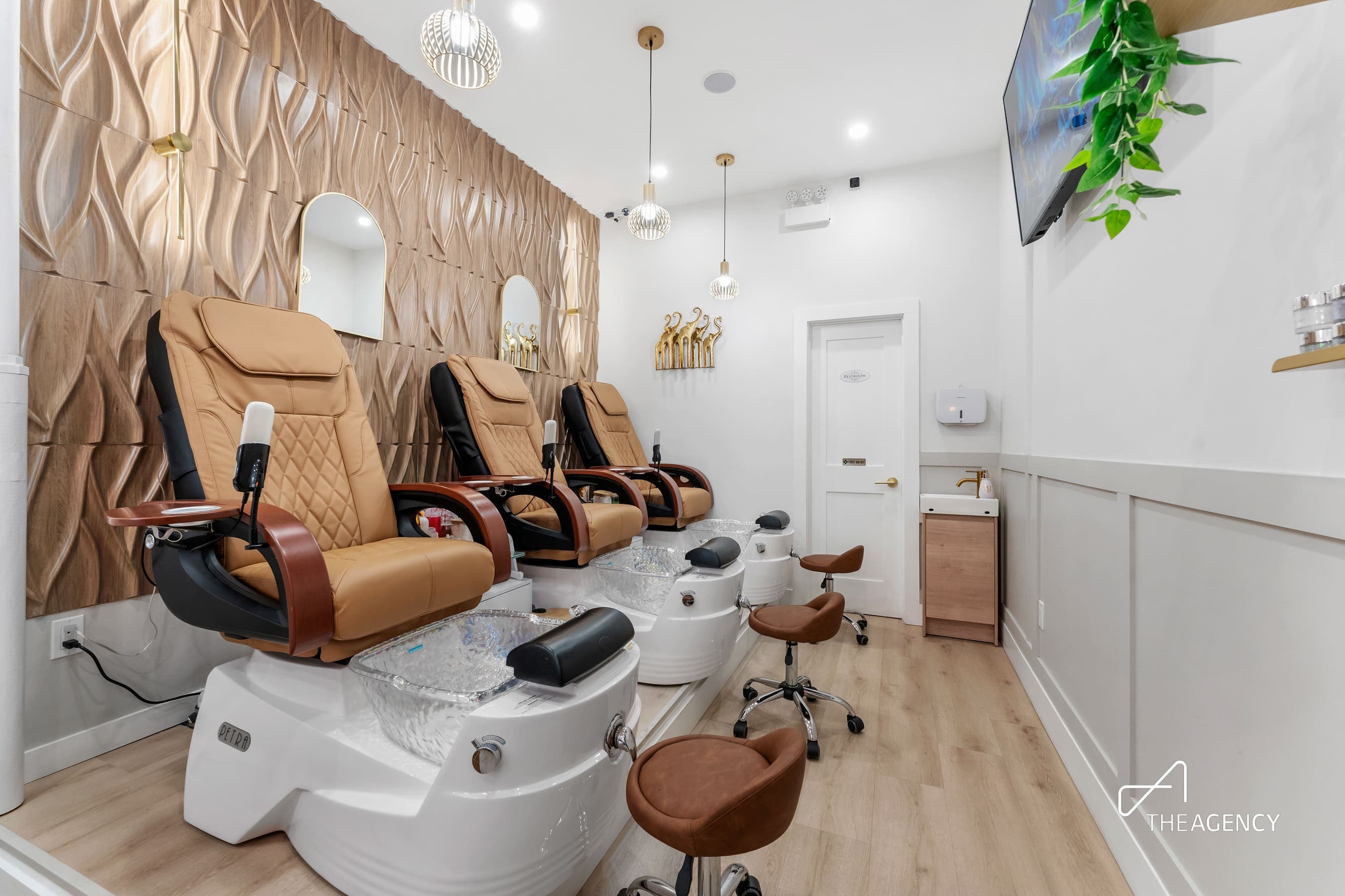 Uluxe Nail Salon main image