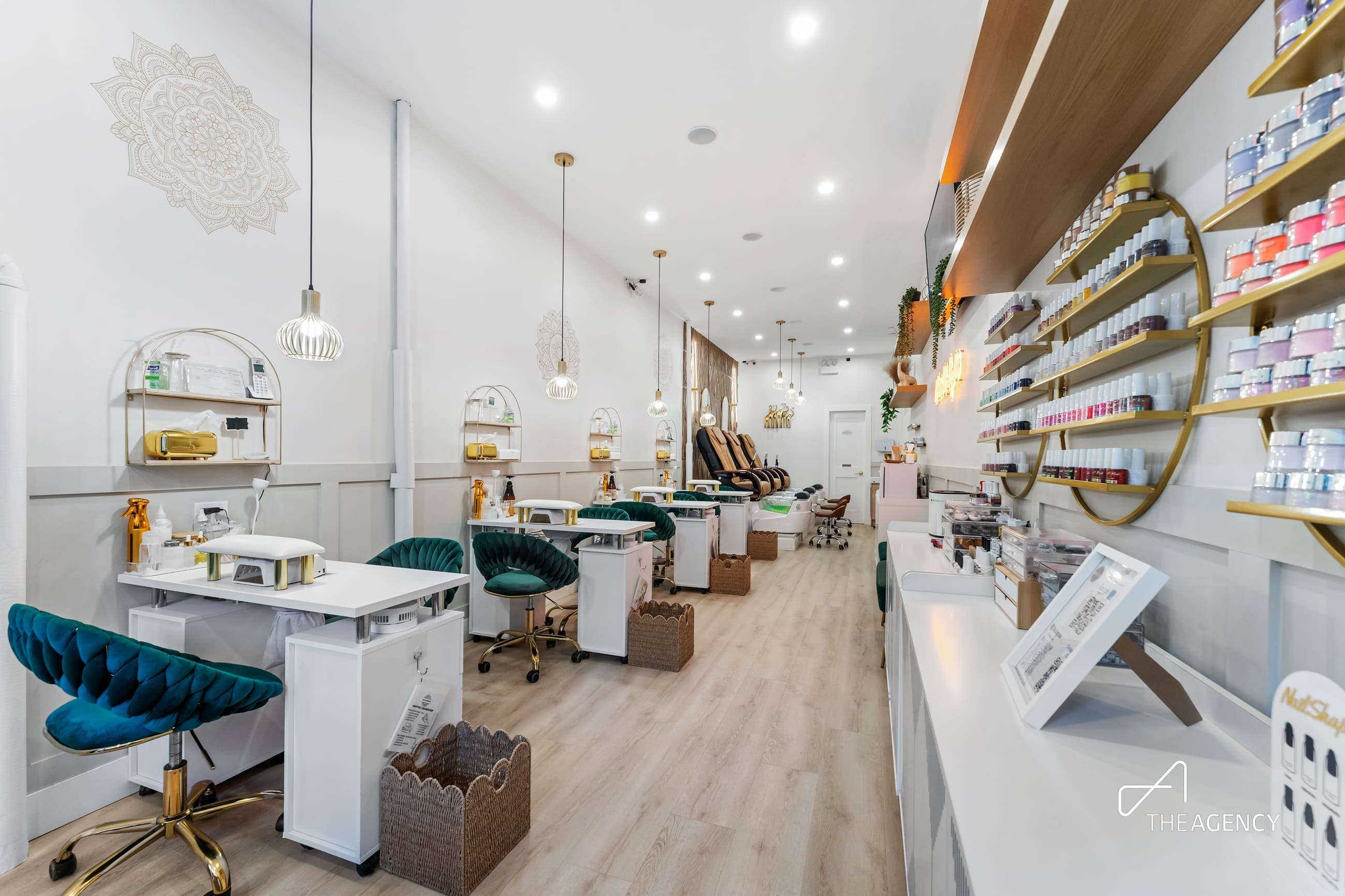 Uluxe Nail Salon image 2