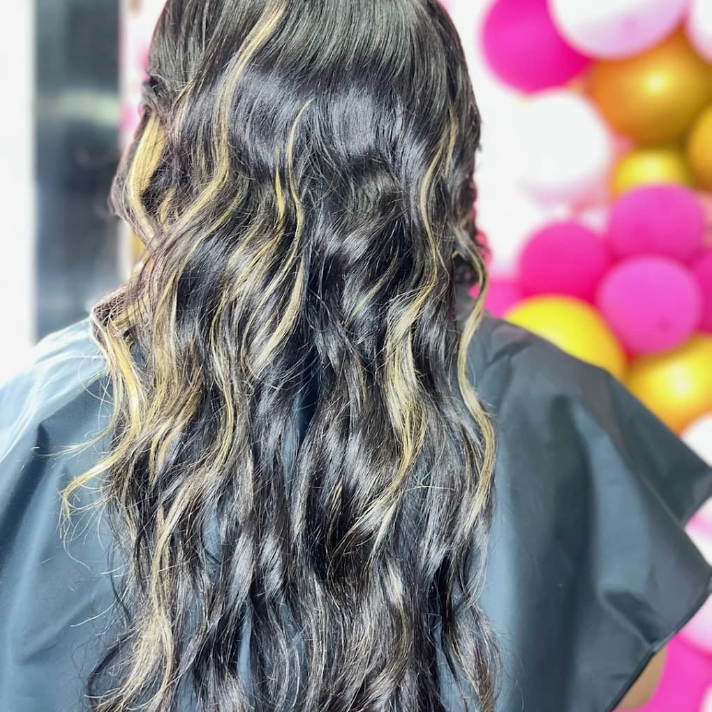 The HairPort Extensions image 4