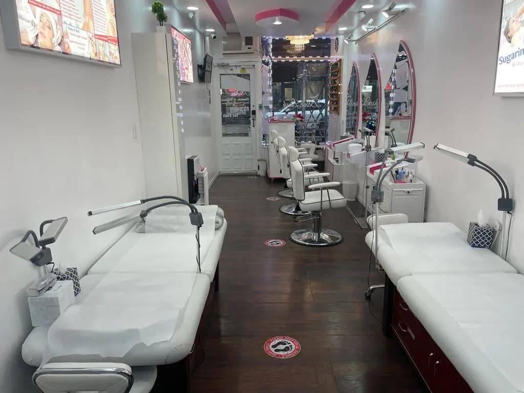Blink Lash Club image 5