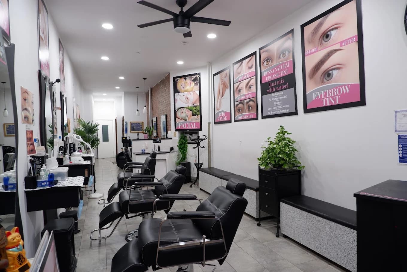 Looks Threading Beauty Salon main image