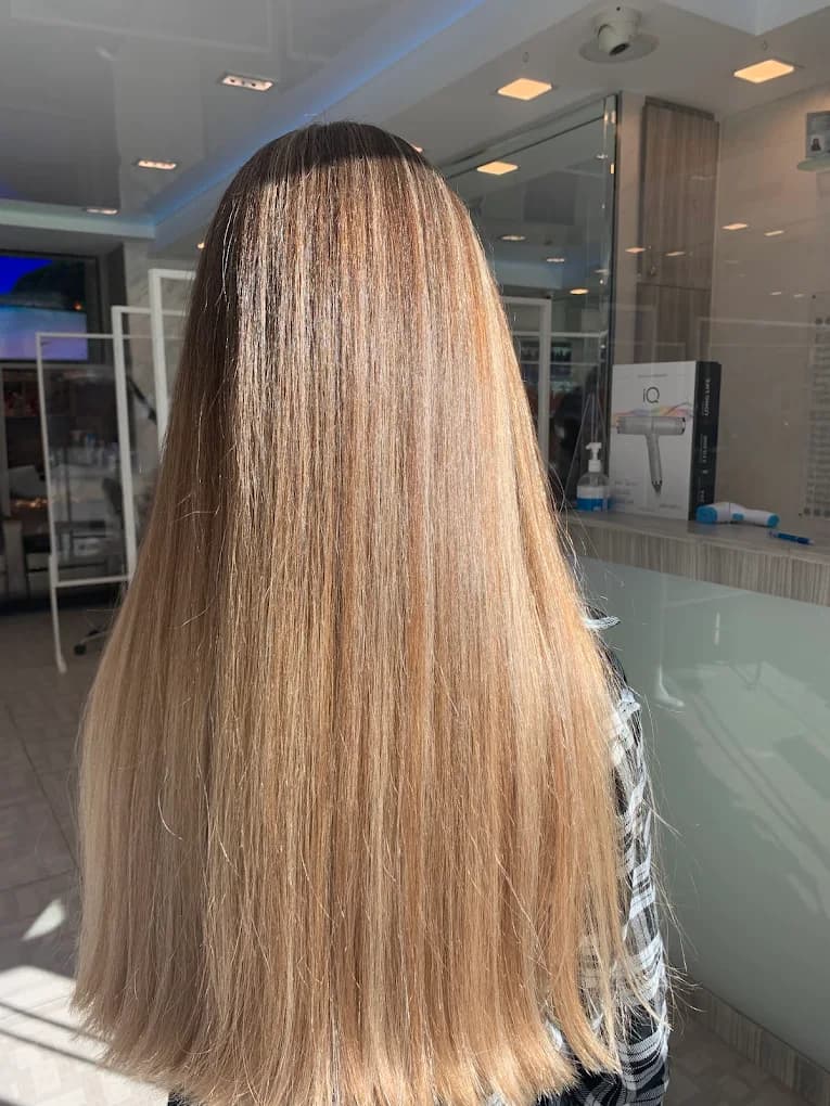 Hair N Now NYC image 2